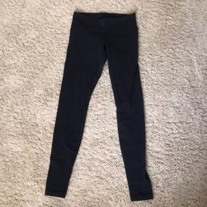 Lululemon Wunder Under Leggings size 6 black
